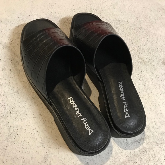 NEW Dirty Laundry Women's Sandals Respect Lug Sole Slide Flat Size 6/36 Black - Picture 5 of 10